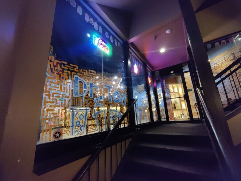 More Photos Of 736-738 Bellefonte St, Pittsburgh General Retail For Sale