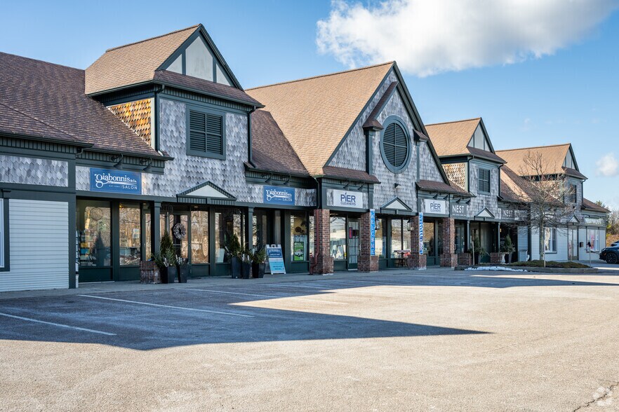 More Photos Of 80 Stonington Rd, Mystic Unknown For Lease