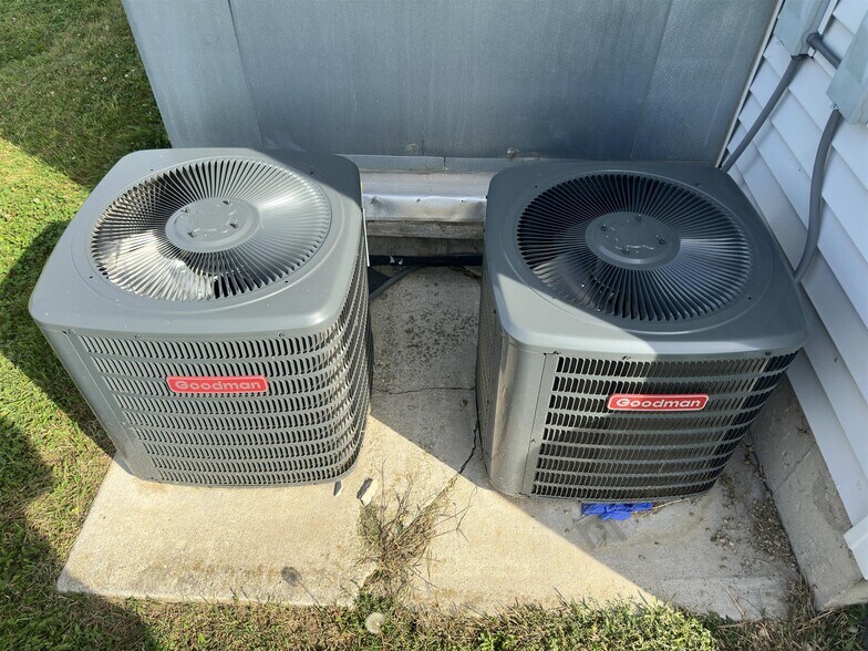 More Photos Of 12180 Center Rd, Durand Service Station For Sale