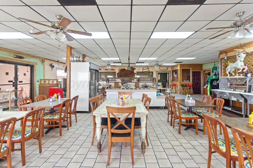More Photos Of 103 Interstate 40, Shamrock Restaurant For Sale