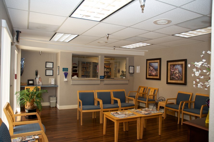 More Photos Of 15525 Pomerado Rd, Poway Office For Sale