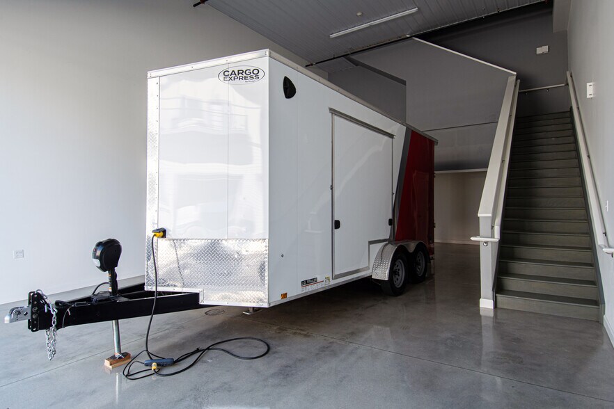 More Photos Of 2224 Ferry Road, Naperville Industrial For Sale