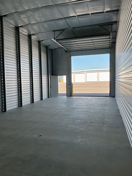 More Photos Of 19380 Webster st, Spring Hill Self Storage For Lease