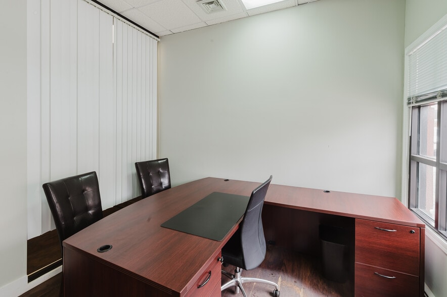 More Photos Of 98-22 Metropolitan Ave, Forest Hills Storefront Retail Residential For Sale