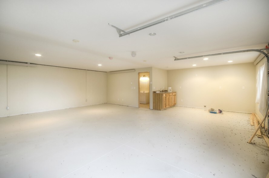More Photos Of 710 Tenaya St, Hermosa General Retail For Sale