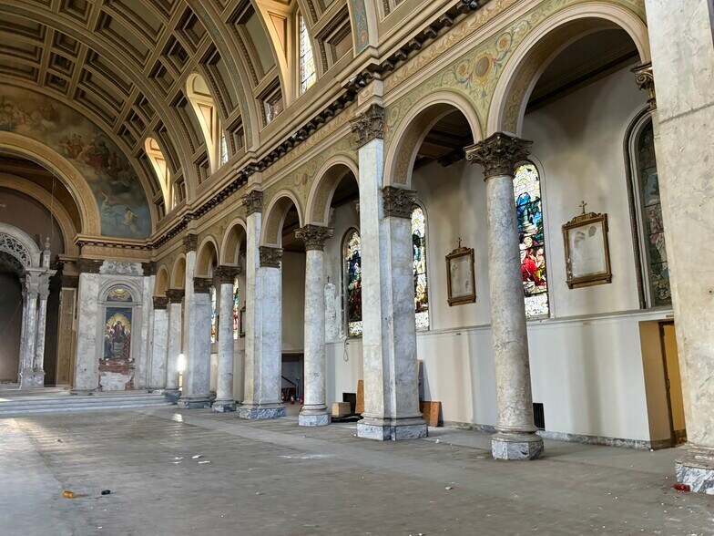 More Photos Of 3500 Montgomery Rd, Cincinnati Religious Facility For Sale