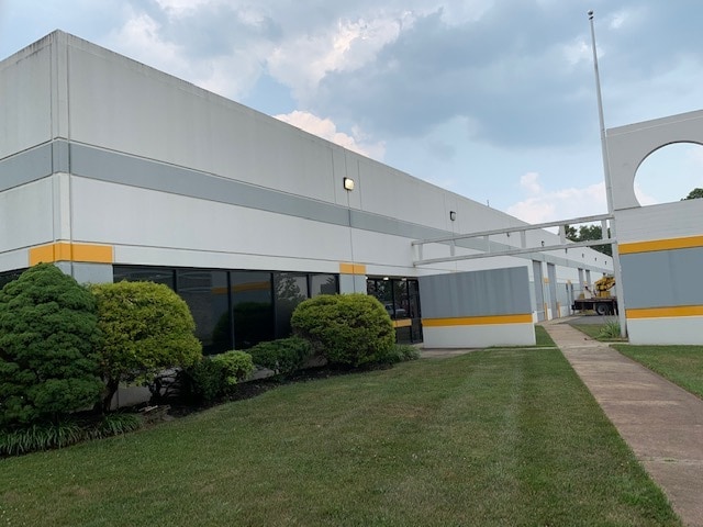 More Photos Of 8197 Euclid Ct, Manassas Park Warehouse For Lease