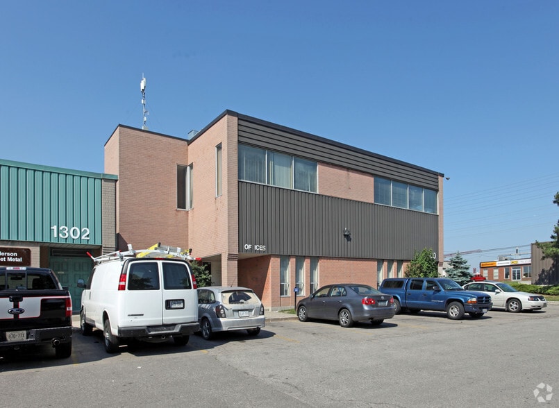 Primary Photo Of 1300 Britannia Rd E, Mississauga Coworking Space