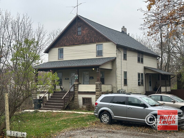 More Photos Of 316 Main St, Wadsworth Specialty For Sale