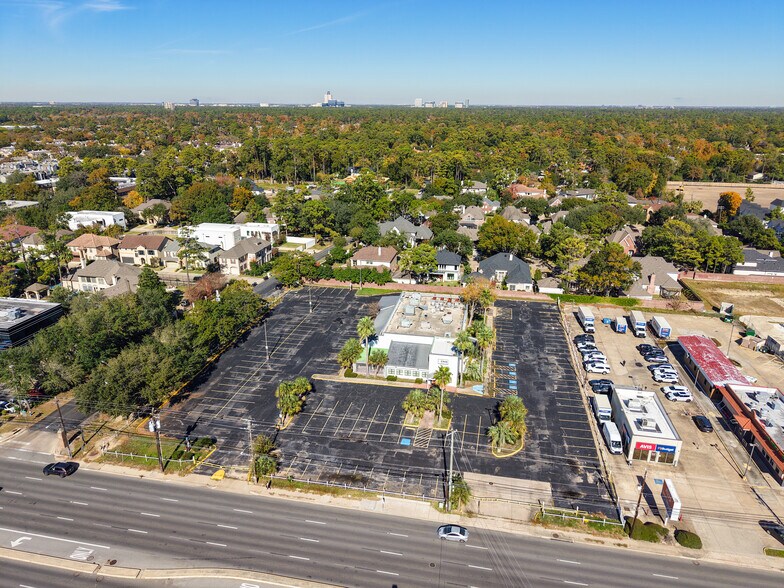 More Photos Of 9350 Westheimer Rd, Houston Land For Lease