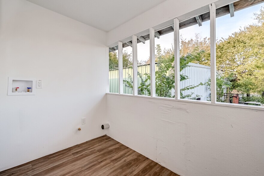 More Photos Of 6420 Conley St, Houston Apartments For Sale