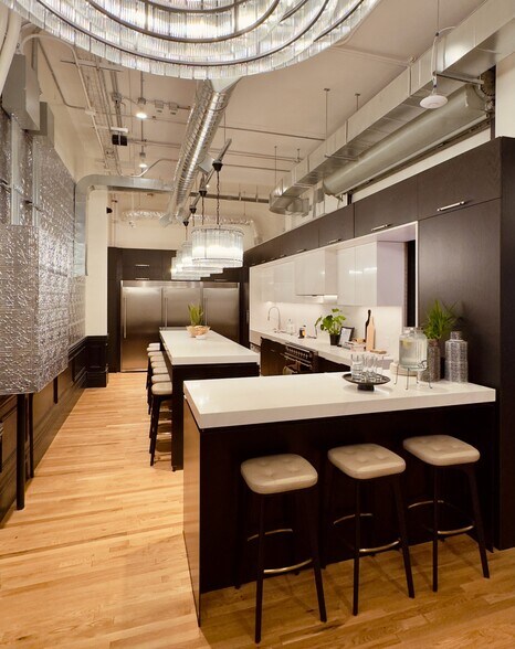 More Photos Of 14 Erb St W, Waterloo Coworking Space