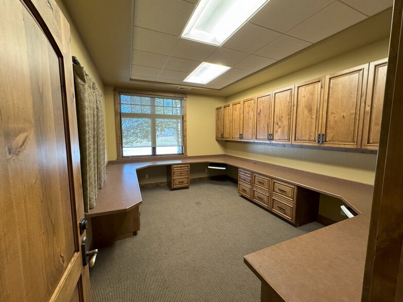 More Photos Of 2 Hot Springs Loop Rd, Ennis Medical For Sale