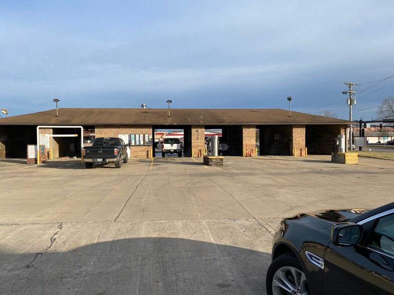 More Photos Of 449 S Church St, Saint Peters Restaurant For Sale