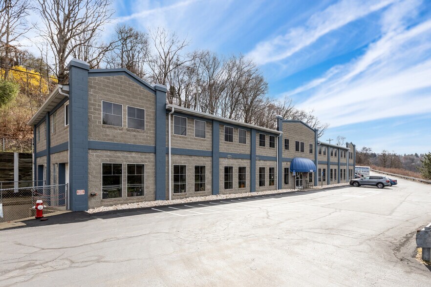 More Photos Of 9987 Perry Hwy, Wexford Self Storage For Sale