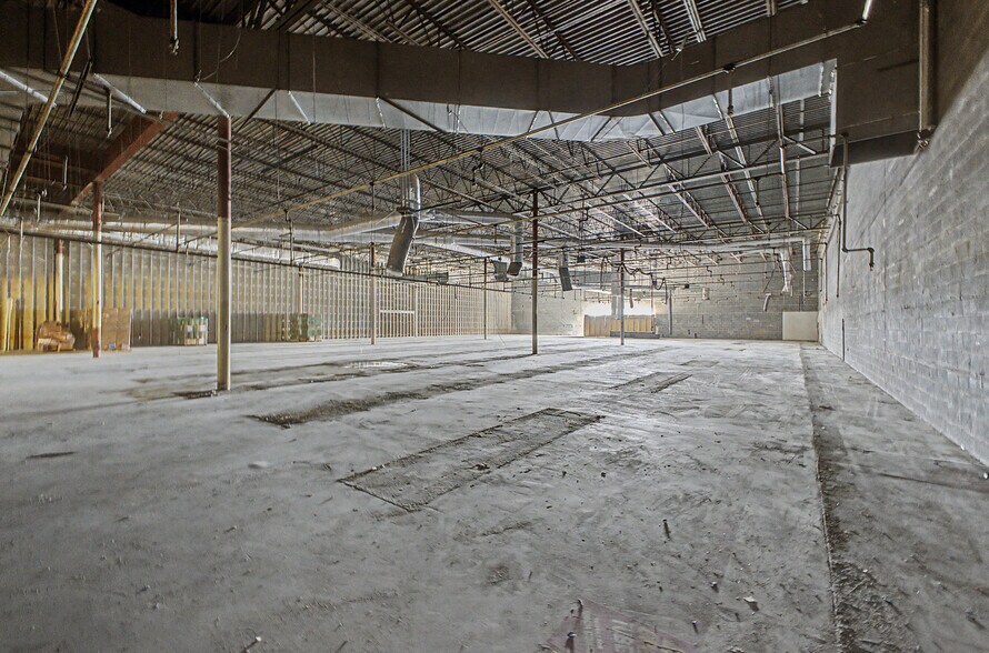 More Photos Of 5866-5870 Middlebelt Rd, Garden City Freestanding For Lease