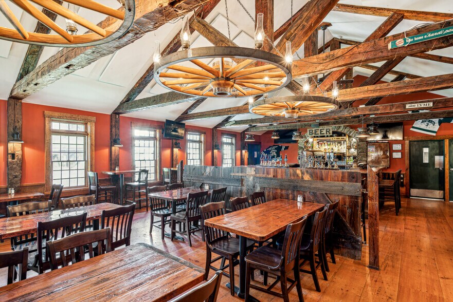 More Photos Of 9 Main St, Lyme Hospitality For Sale