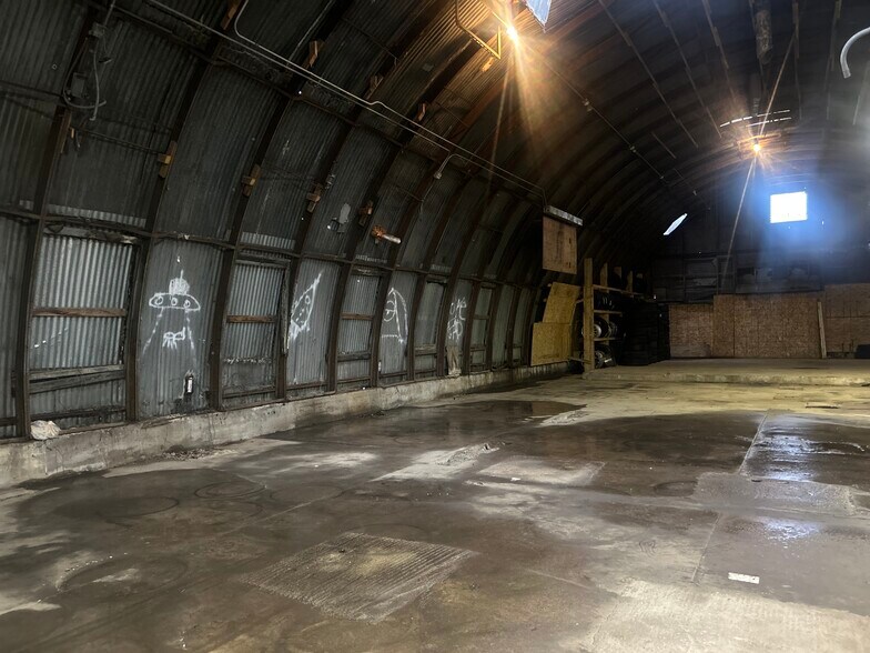 More Photos Of 1330 E New York St, Aurora Warehouse For Sale