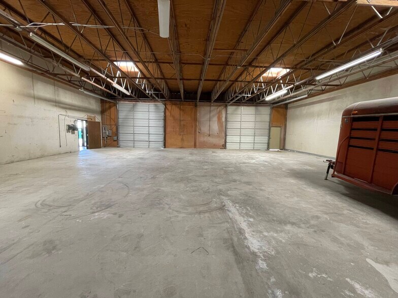 More Photos Of 4466 S 74th Ave, Tulsa Manufacturing For Sale