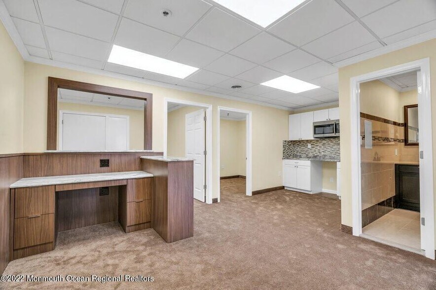 More Photos Of 445 Brick Blvd, Brick Medical For Lease