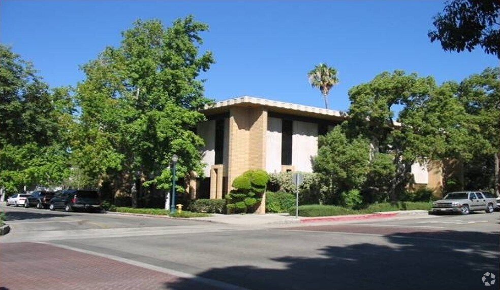 More Photos Of 201 W 4th St, Claremont Office For Lease