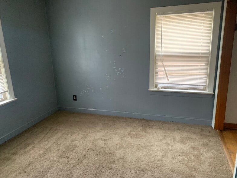 More Photos Of 2521 Noble Rd, Cleveland Heights Apartments For Sale