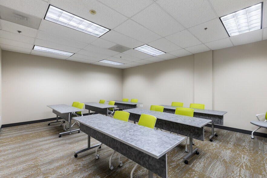 More Photos Of 2800 N Dallas Pky, Plano Office For Lease