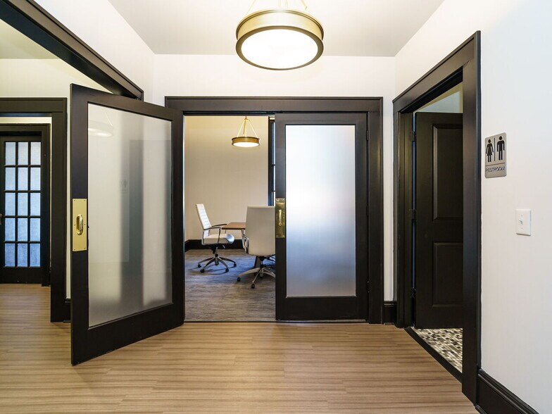 More Photos Of 201 Chatham St, Sanford Office Residential For Sale