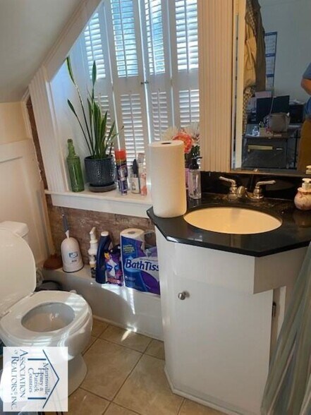 More Photos Of 20 E Main St, Martinsville Office For Sale