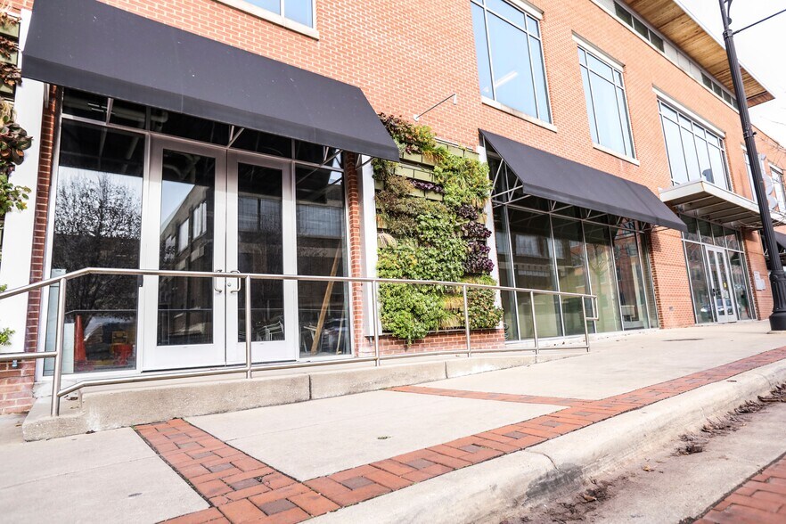 More Photos Of 435 Ionia Ave SW, Grand Rapids Freestanding For Lease