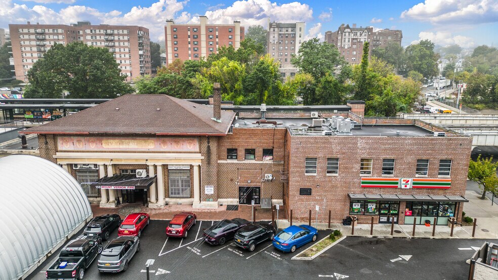 More Photos Of 20 S West St, Mount Vernon Office Residential For Sale