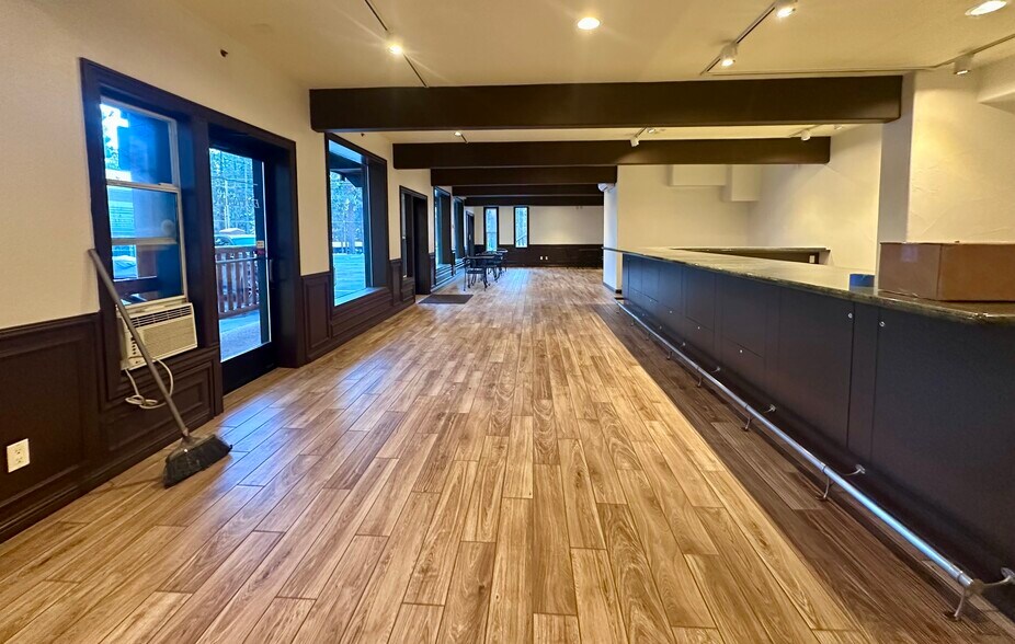 More Photos Of 605 Highway 50, Zephyr Cove Storefront For Lease