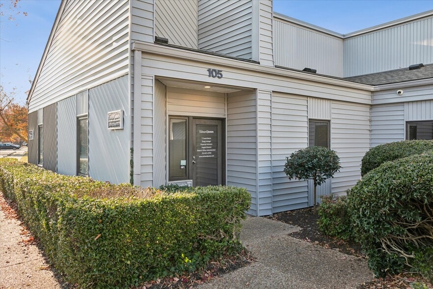 Primary Photo Of 732 Thimble Shoals Blvd, Newport News Office For Sale