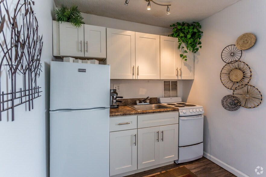 More Photos Of 57 N Somerville St, Memphis Apartments For Sale