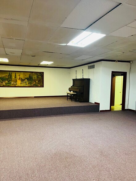 More Photos Of 11558 FM 751, Quinlan Light Manufacturing For Lease