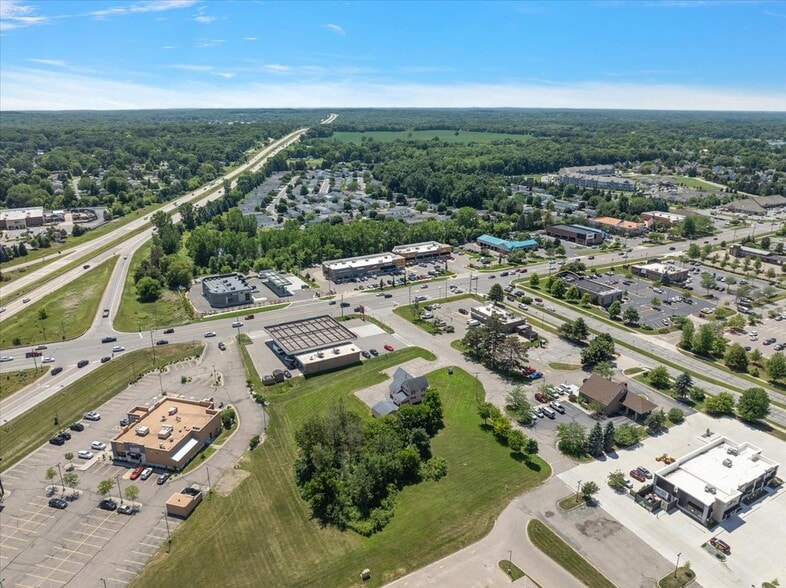 More Photos Of 16237 Jennings Rd, Fenton Office Residential For Lease