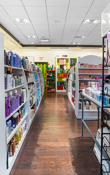 More Photos Of 200-272 E Via Rancho Pky, Escondido General Retail For Sale