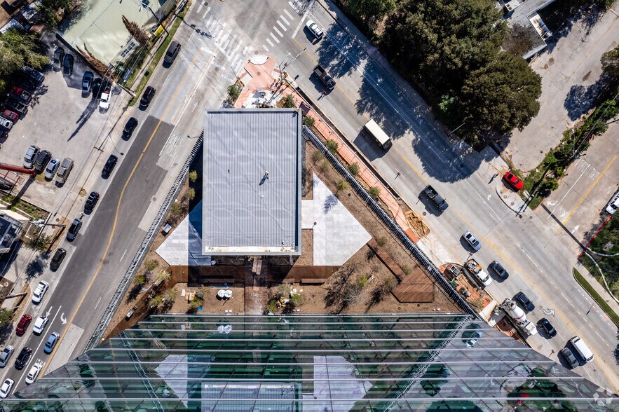 More Photos Of 401 S 1st St, Austin Office For Sale