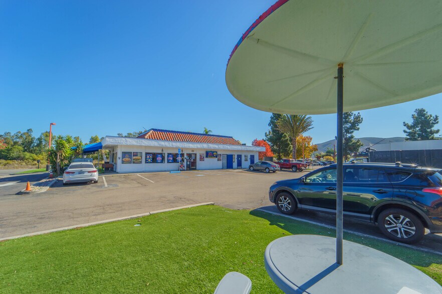More Photos Of 580 S Pacific St, San Marcos Fast Food For Sale