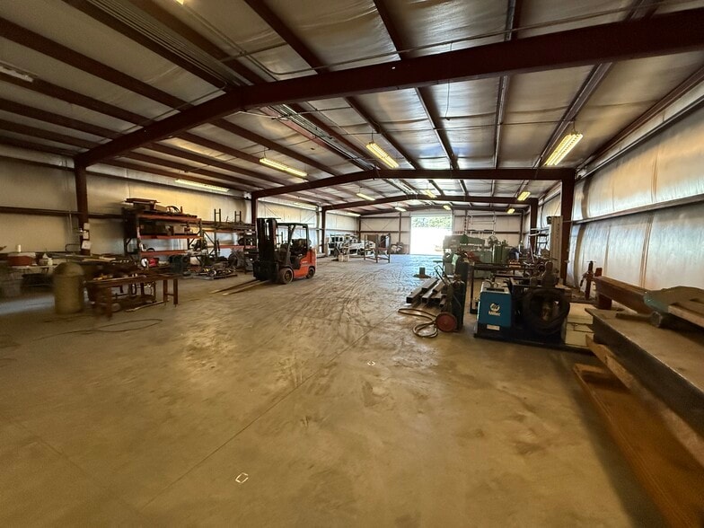 More Photos Of 945 N Union St, Stockton Warehouse For Lease