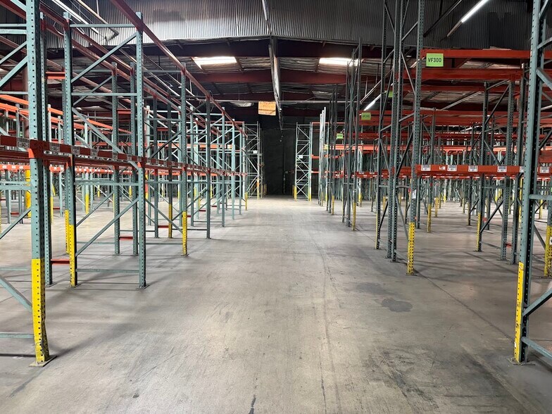 More Photos Of 2801 E Vernon Ave, Vernon Warehouse For Lease