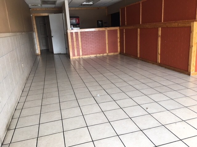 More Photos Of 4508-4514 Millbranch Rd, Memphis Convenience Store For Sale