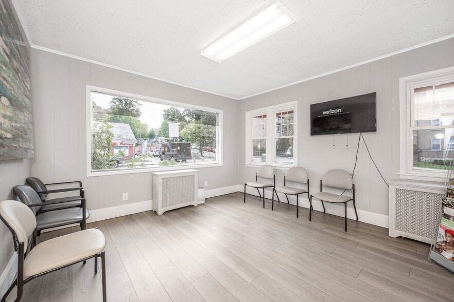 More Photos Of 504 Gramatan Ave, Mount Vernon Medical For Lease