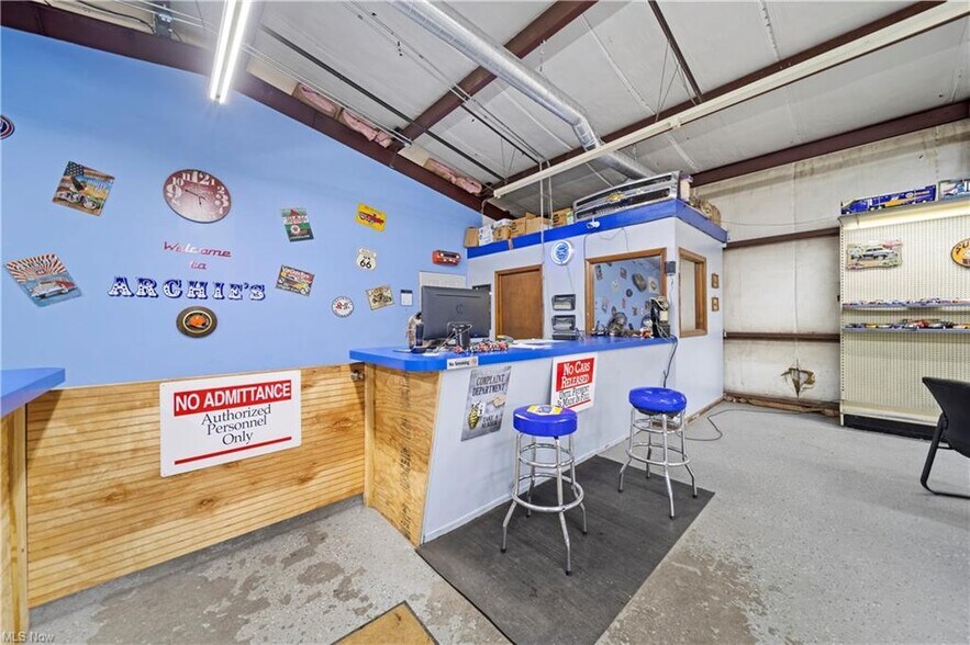 More Photos Of 391 E Main St, Andover Auto Repair For Sale