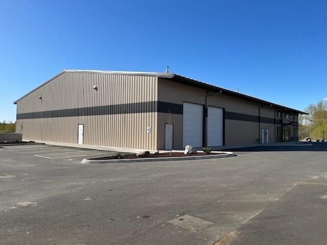 More Photos Of 5343 Barrett Rd, Ferndale Distribution For Lease