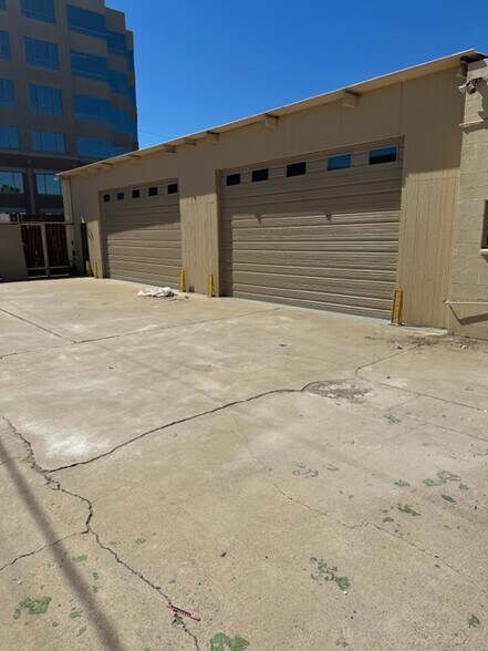 More Photos Of 1112 W Adams St, Phoenix Light Distribution For Sale