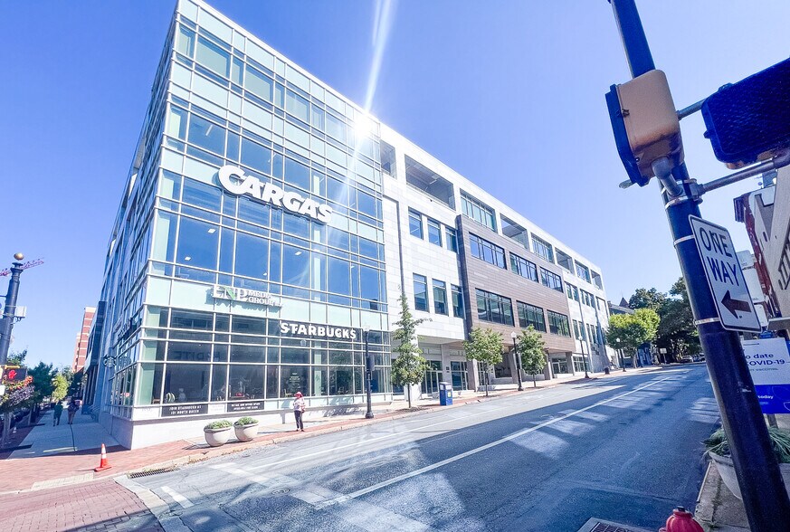 More Photos Of 101 N Queen St, Lancaster Apartments For Lease