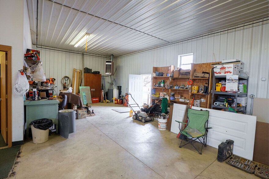 More Photos Of 167 Mill Run, Waverly Warehouse For Sale