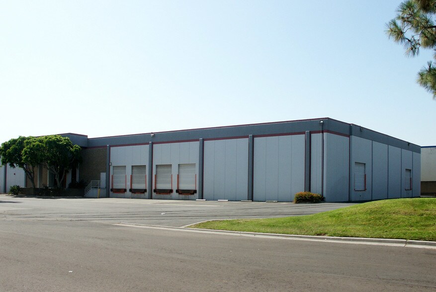 More Photos Of 13758-13760 Midway St, Cerritos Warehouse For Lease