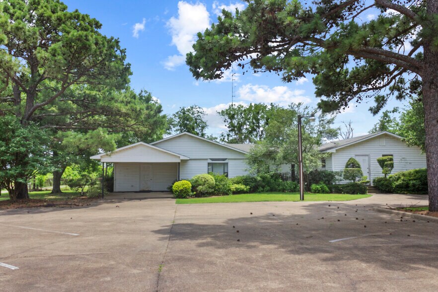More Photos Of 21177 US Highway 80, Wills Point Religious Facility For Sale